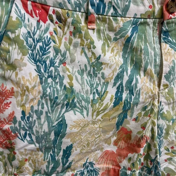 Old Navy Tropical Print Shorts - Picture 6 of 6